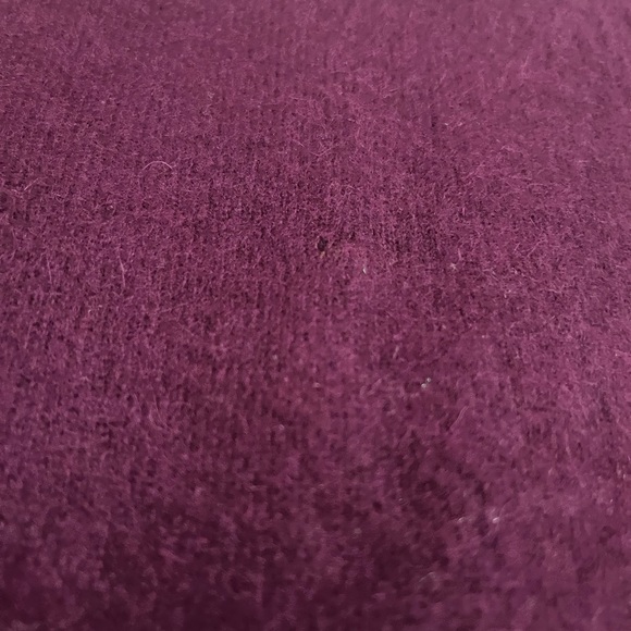 Women’s Cashmere Sweater - Picture 4 of 8